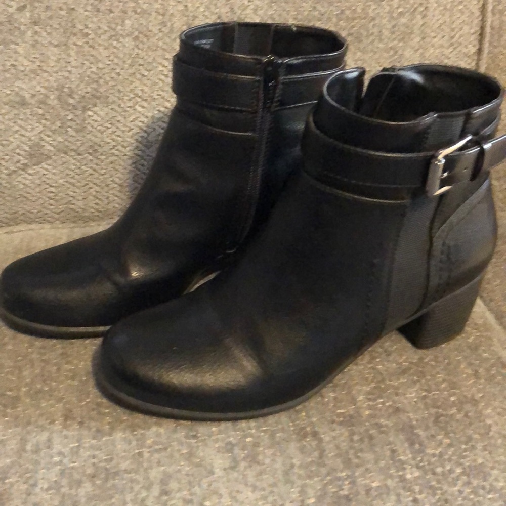 Black boots vegan ,, size 8, kohl’s . Great shape!